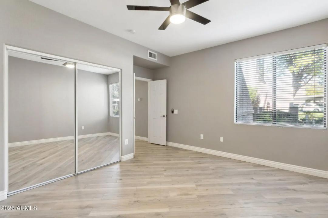 Real Estate Picture 17