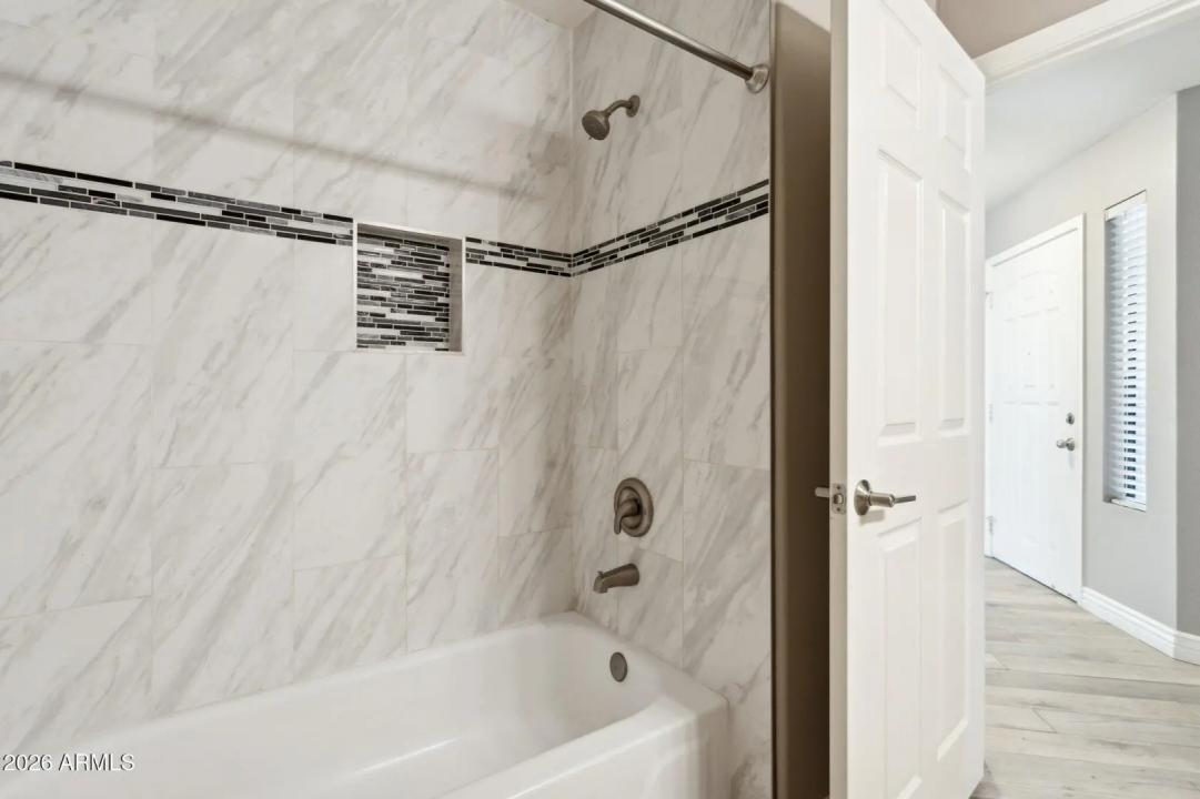 Real Estate Picture 19