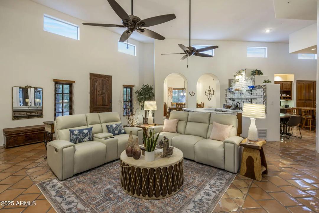 Real Estate Picture 16