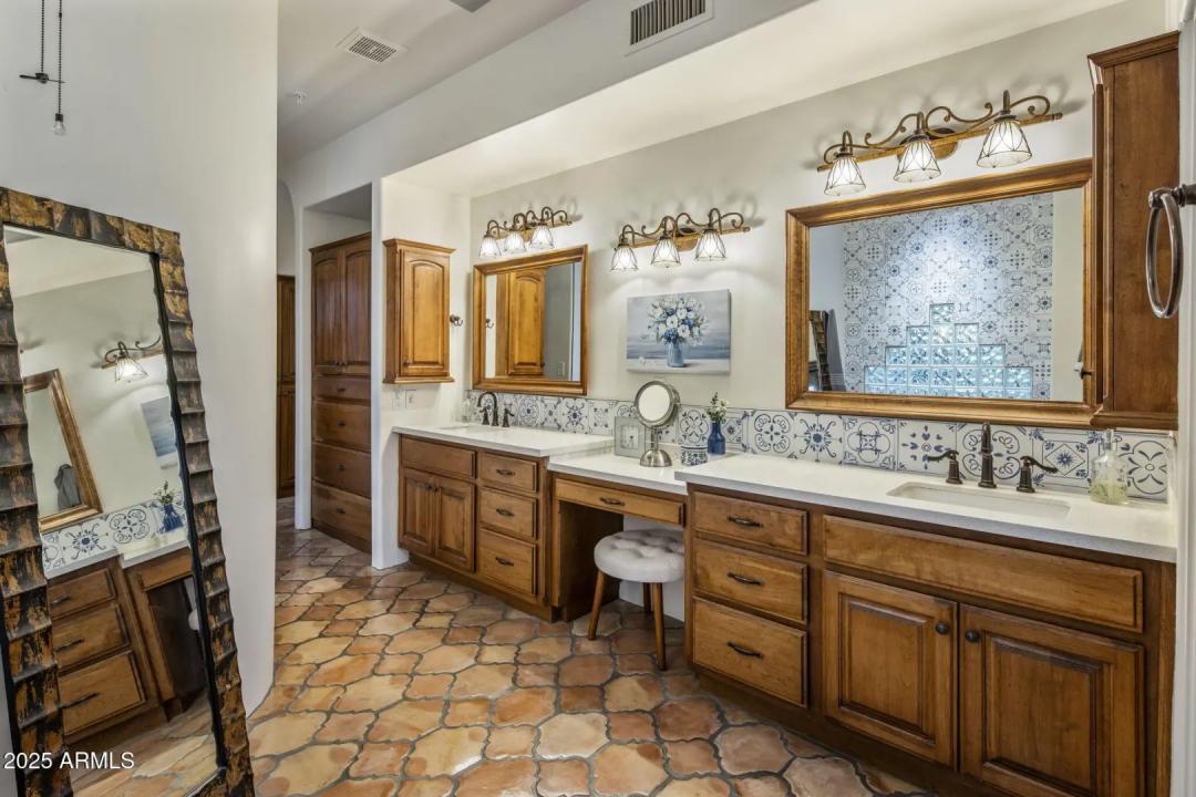 Real Estate Picture 37