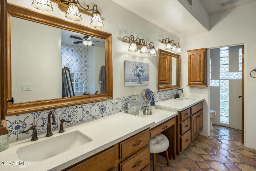 Real Estate Picture 38