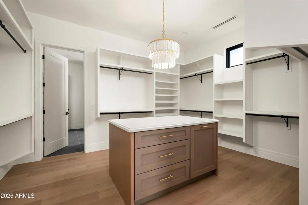 Real Estate Picture 15