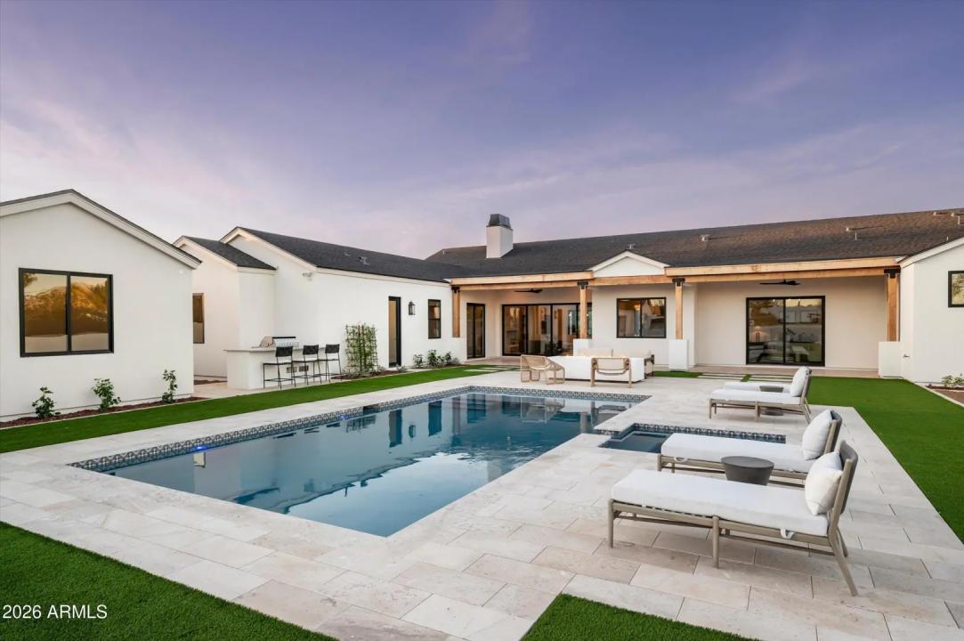 Real Estate Picture 22