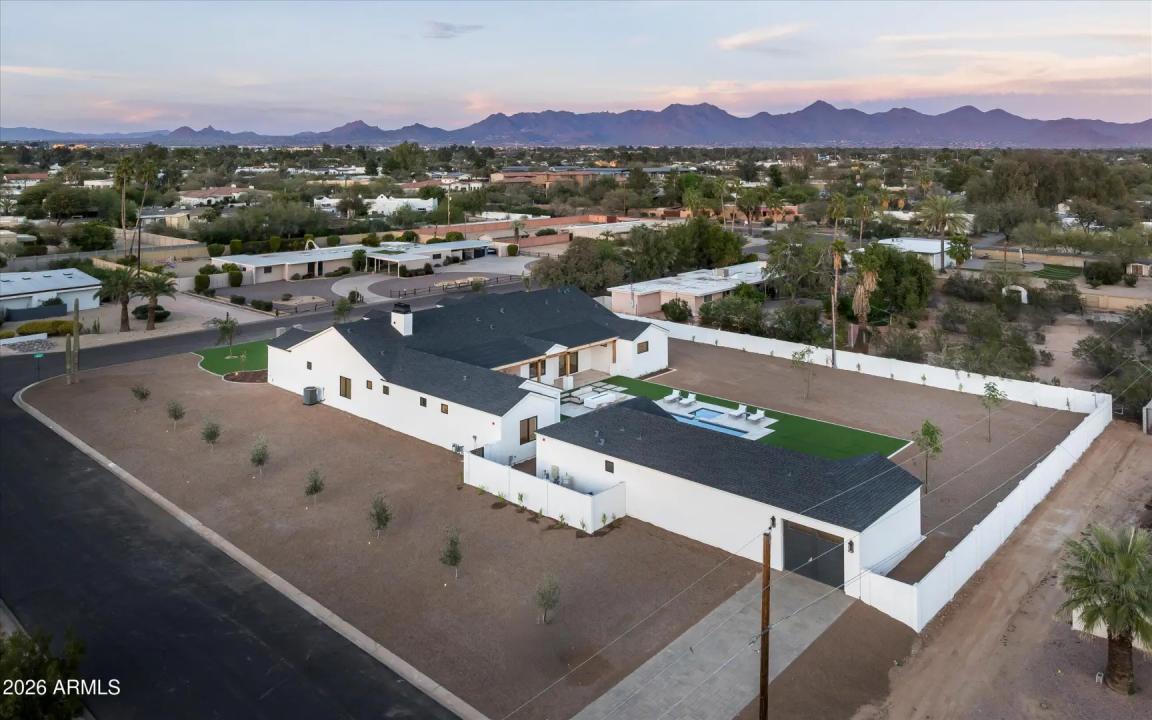 Real Estate Picture 28