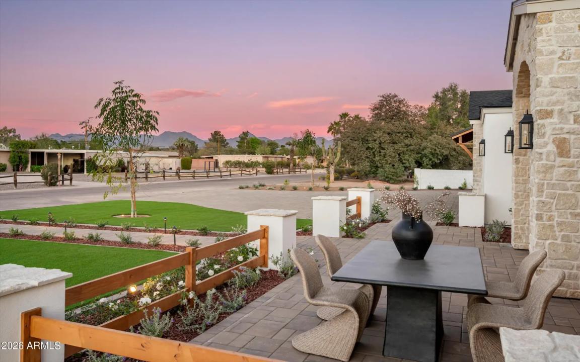 Real Estate Picture 27