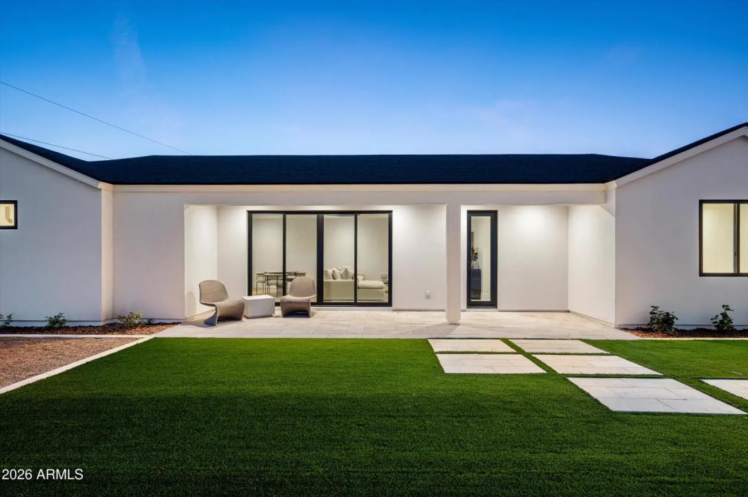 Real Estate Picture 17