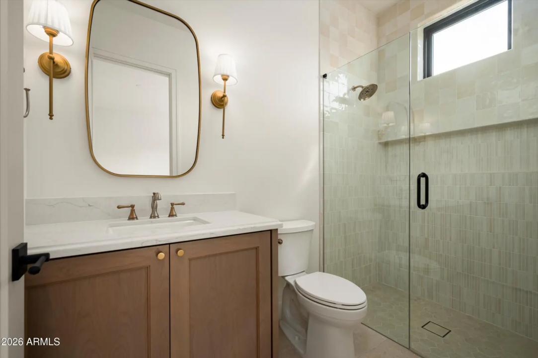 Real Estate Picture 32