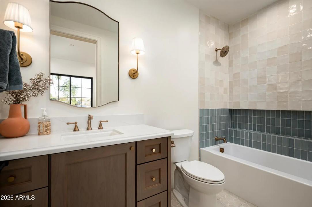 Real Estate Picture 35