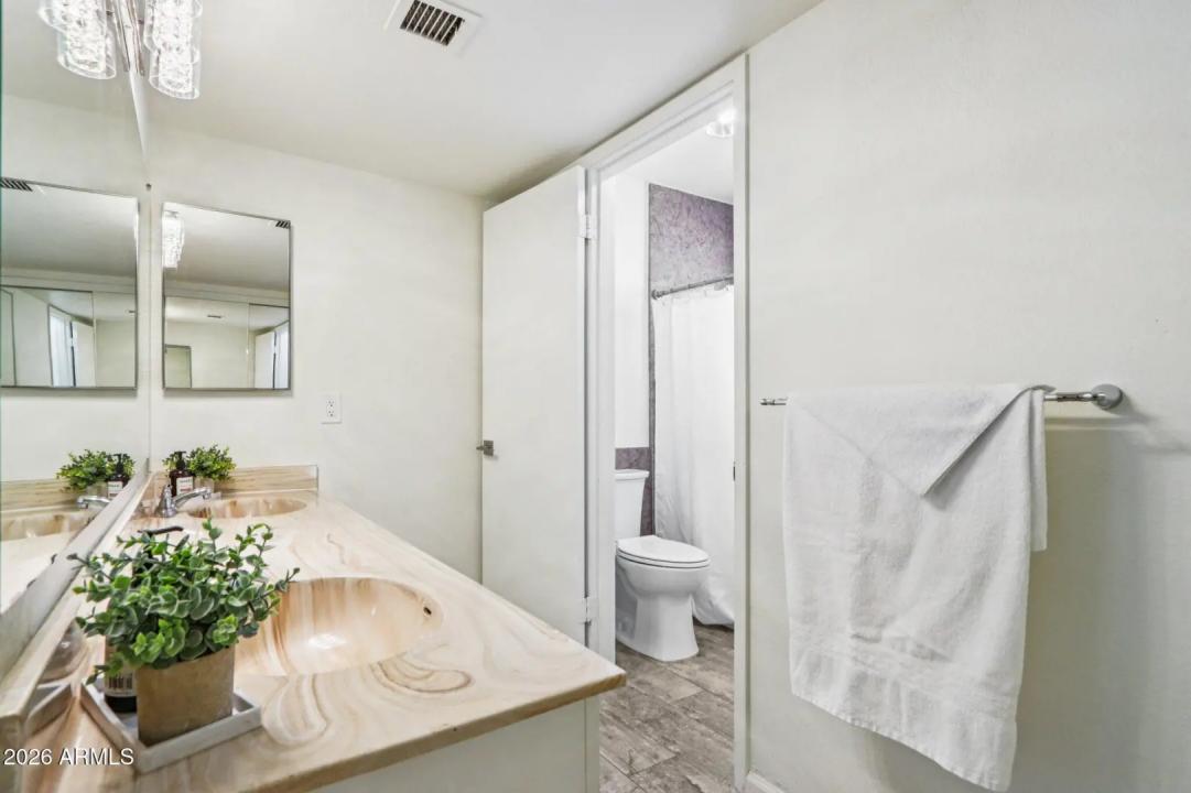 Real Estate Picture 20