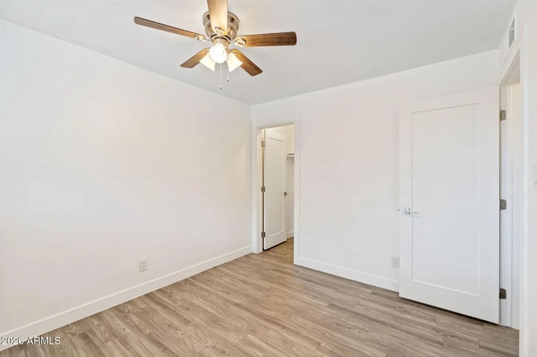 Real Estate Picture 15