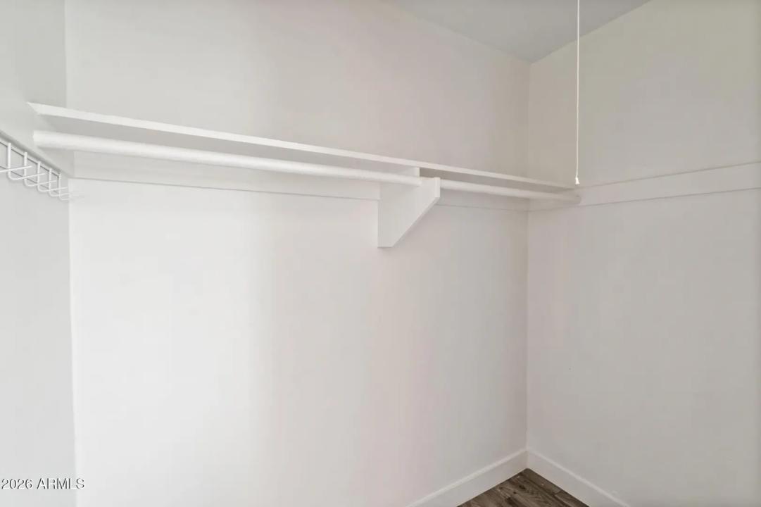 Real Estate Picture 12