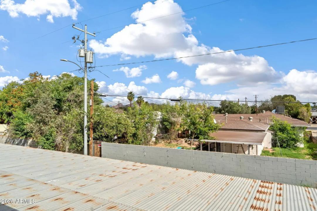 Real Estate Picture 23