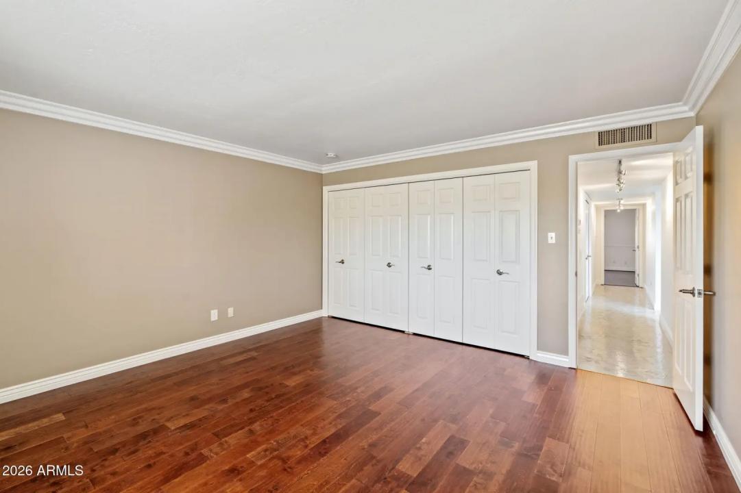 Real Estate Picture 18