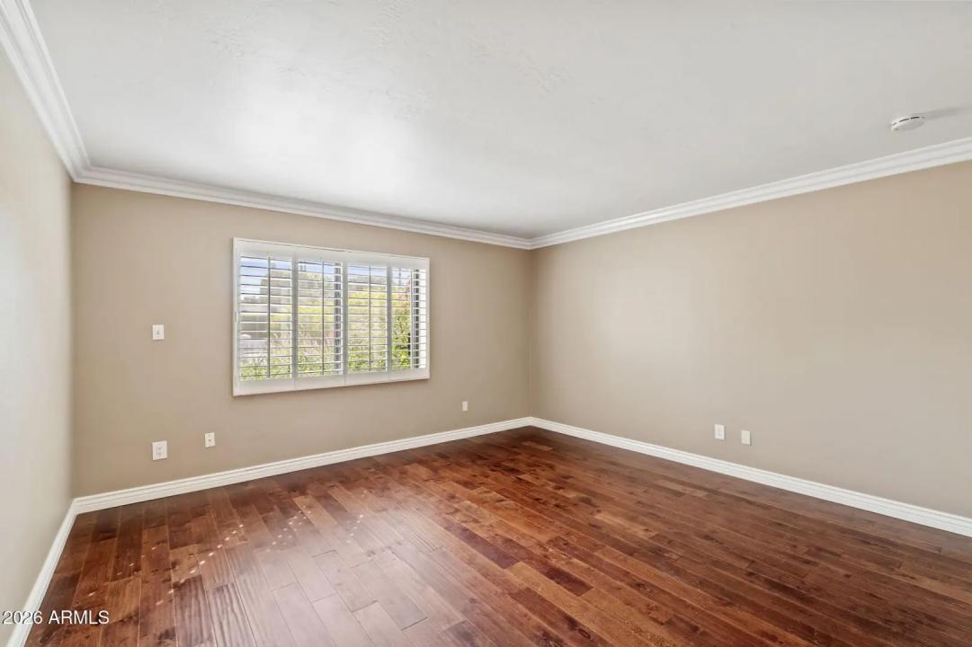 Real Estate Picture 20