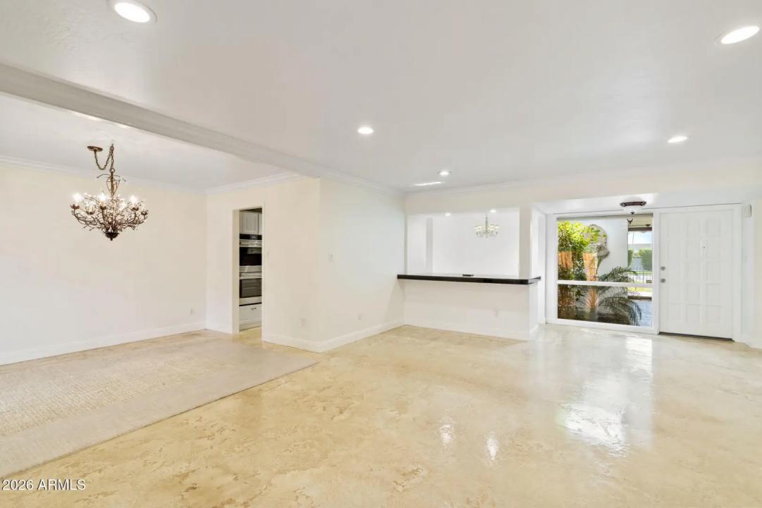 Real Estate Picture 14