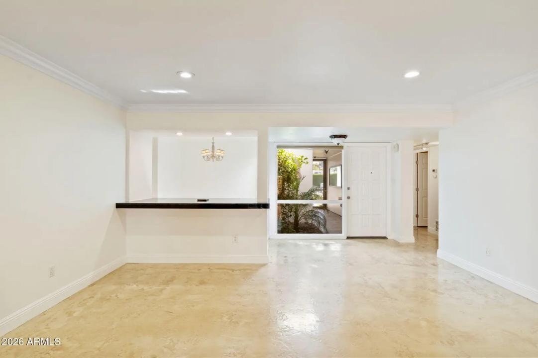 Real Estate Picture 12