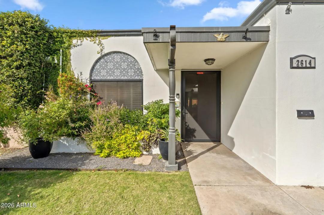 Real Estate Picture 1