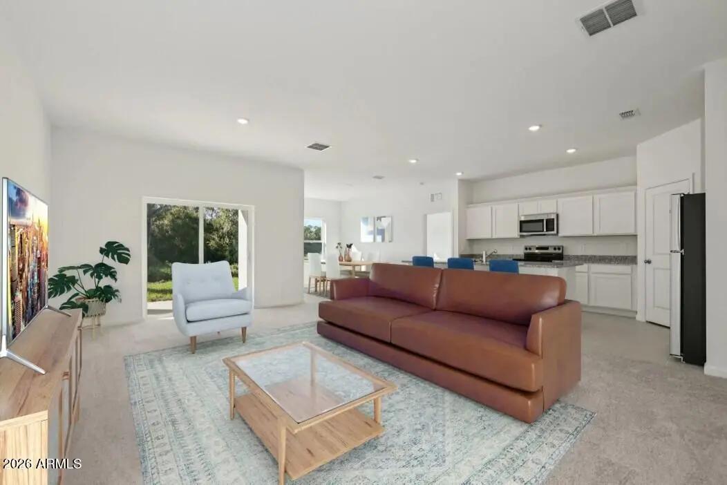 Real Estate Picture 5