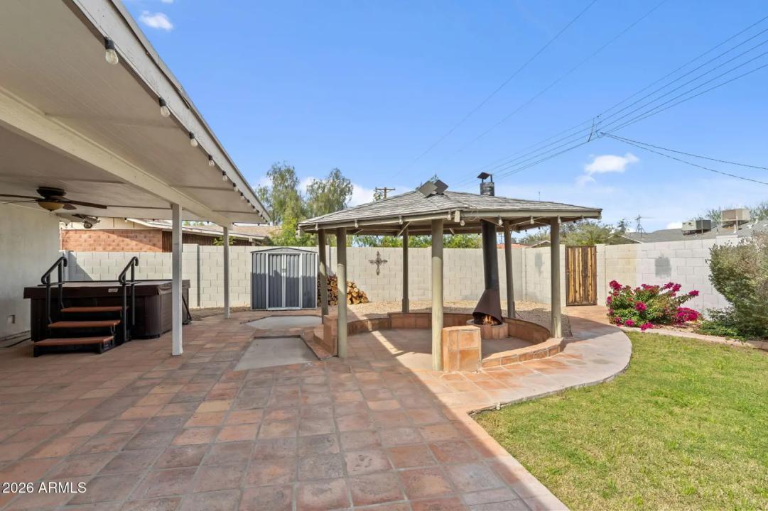 Real Estate Picture 22