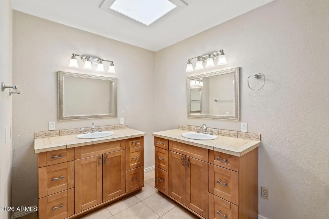 Real Estate Picture 39