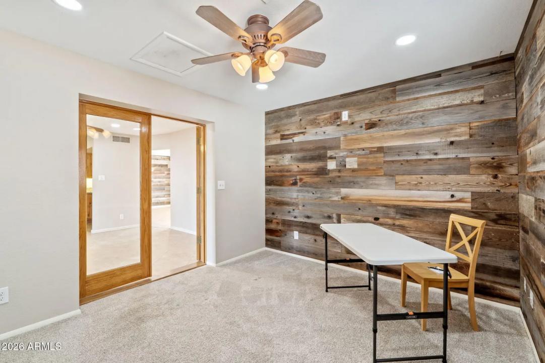 Real Estate Picture 7