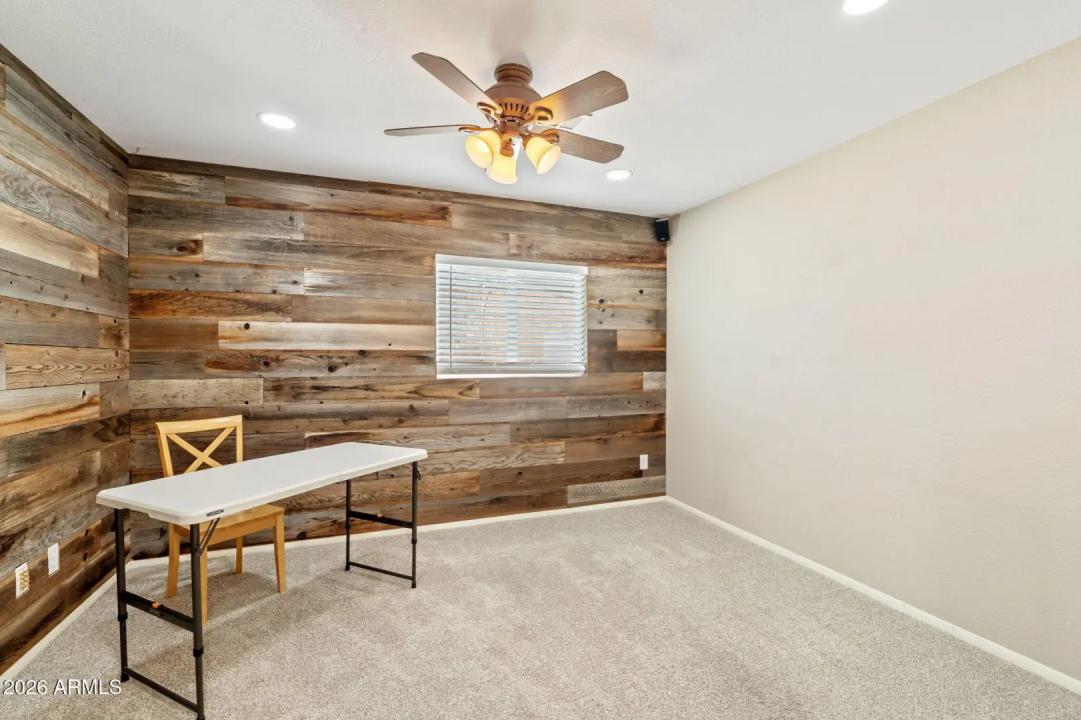 Real Estate Picture 13