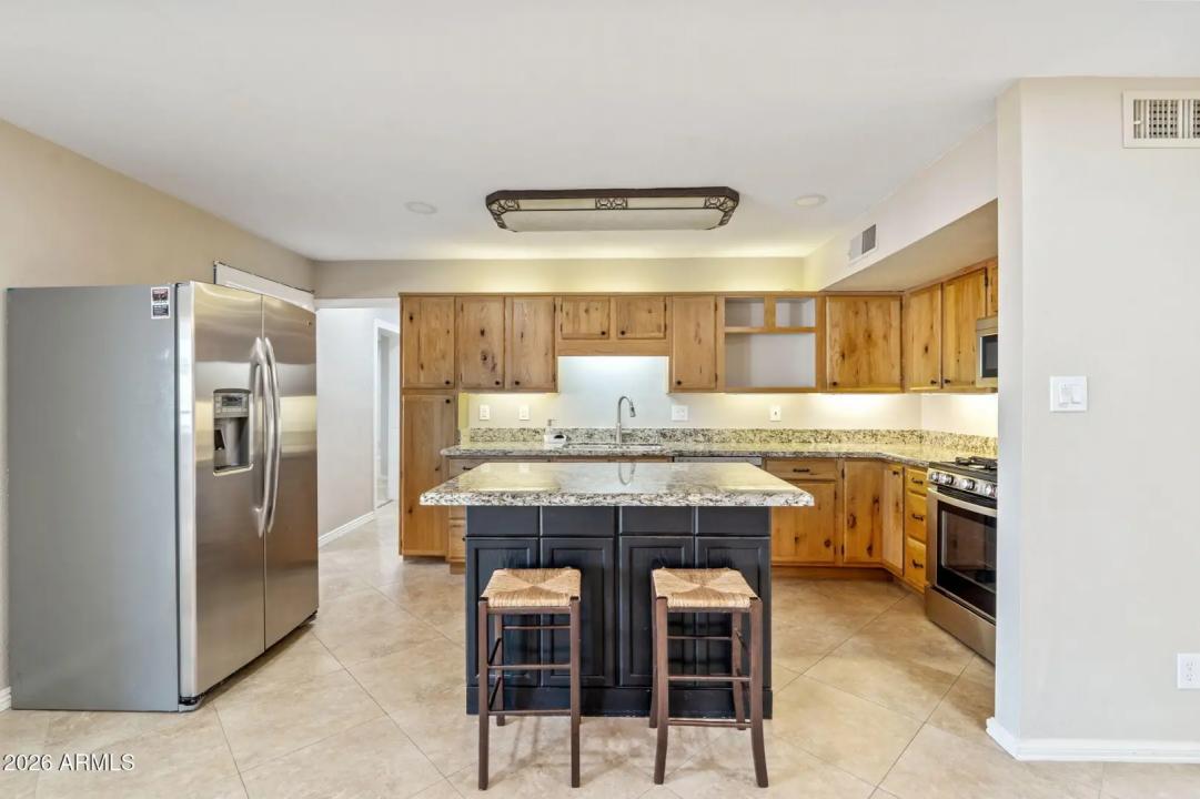 Real Estate Picture 14