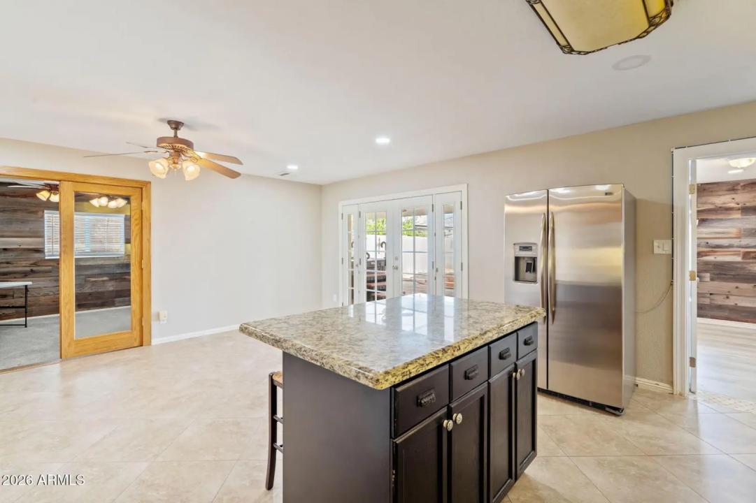 Real Estate Picture 14