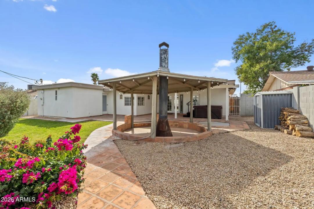 Real Estate Picture 16