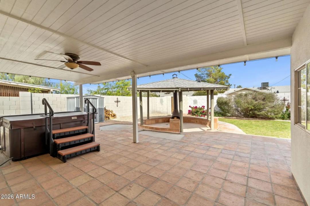 Real Estate Picture 20