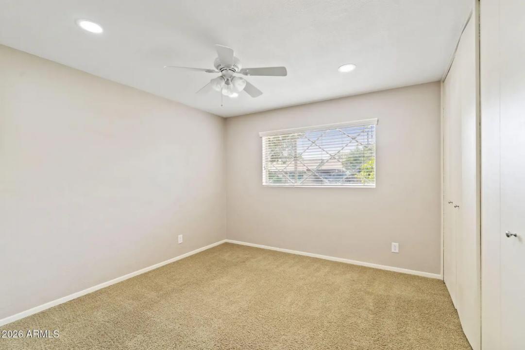 Real Estate Picture 23