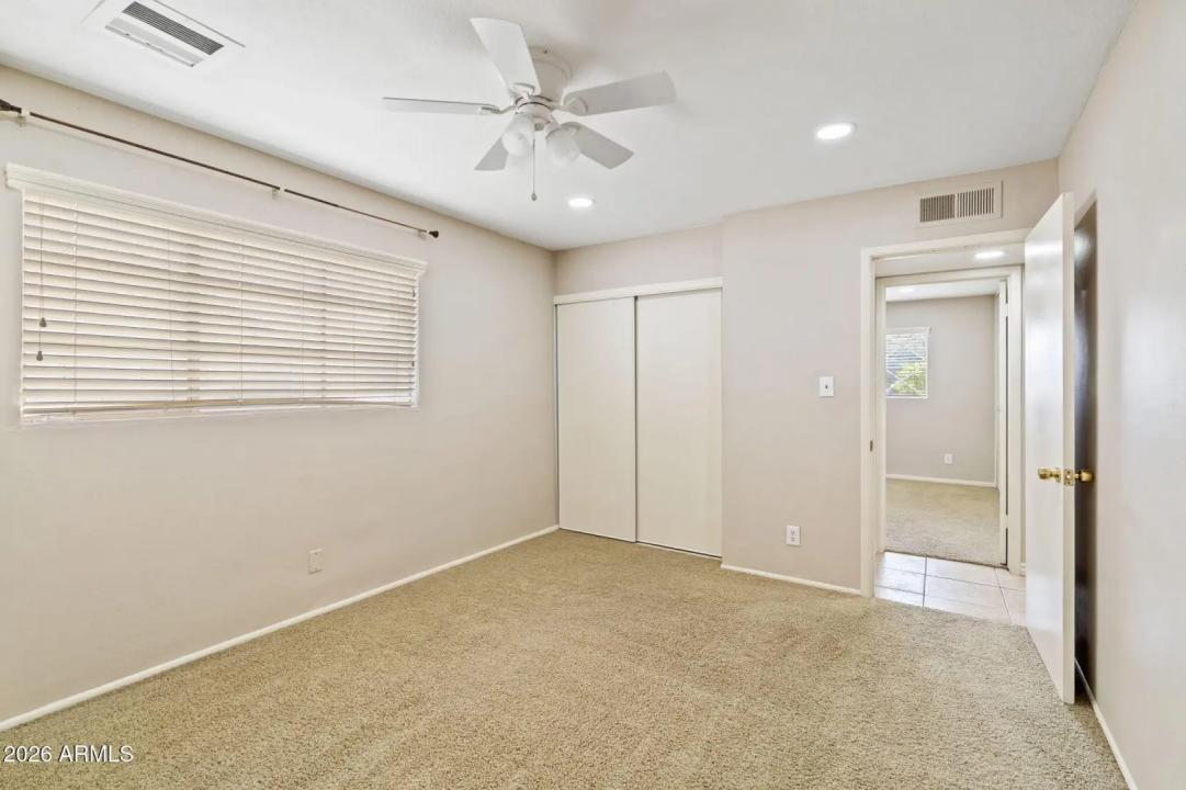 Real Estate Picture 24