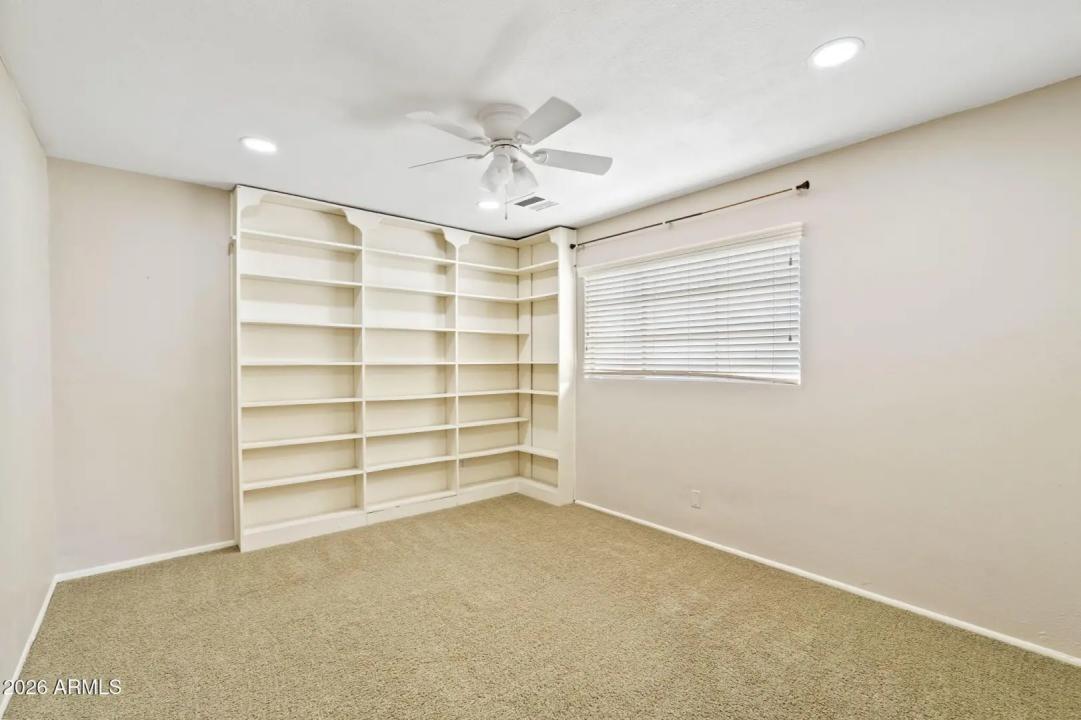 Real Estate Picture 25