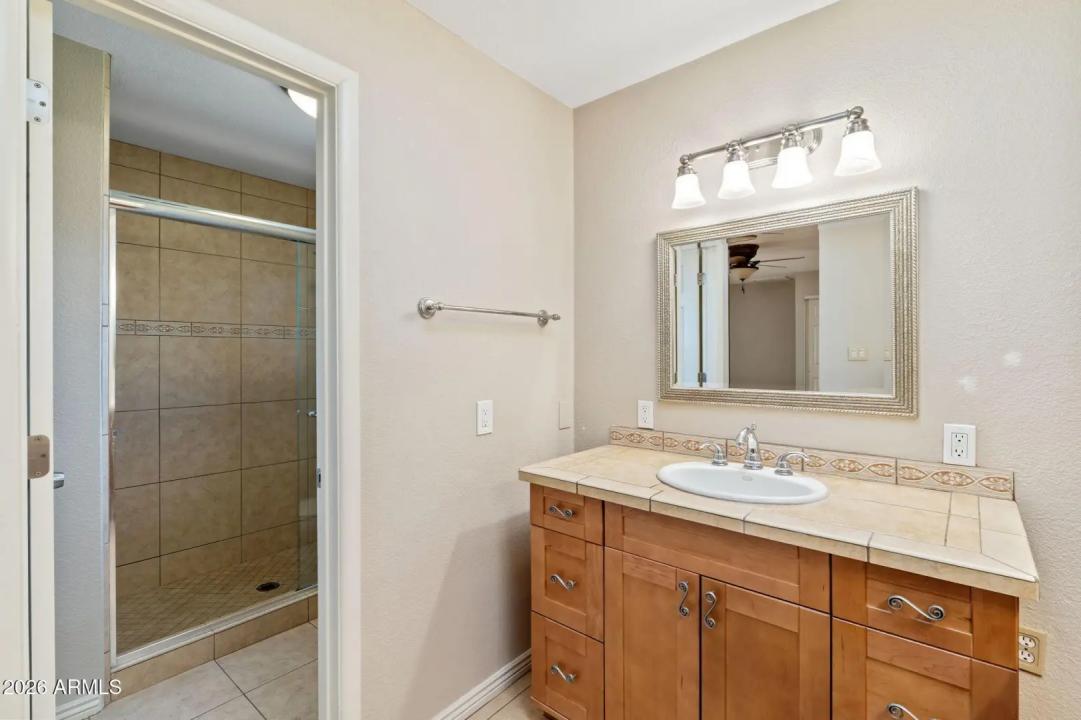 Real Estate Picture 32