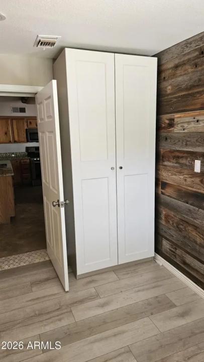 Real Estate Picture 15