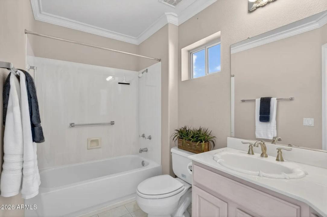 Real Estate Picture 13