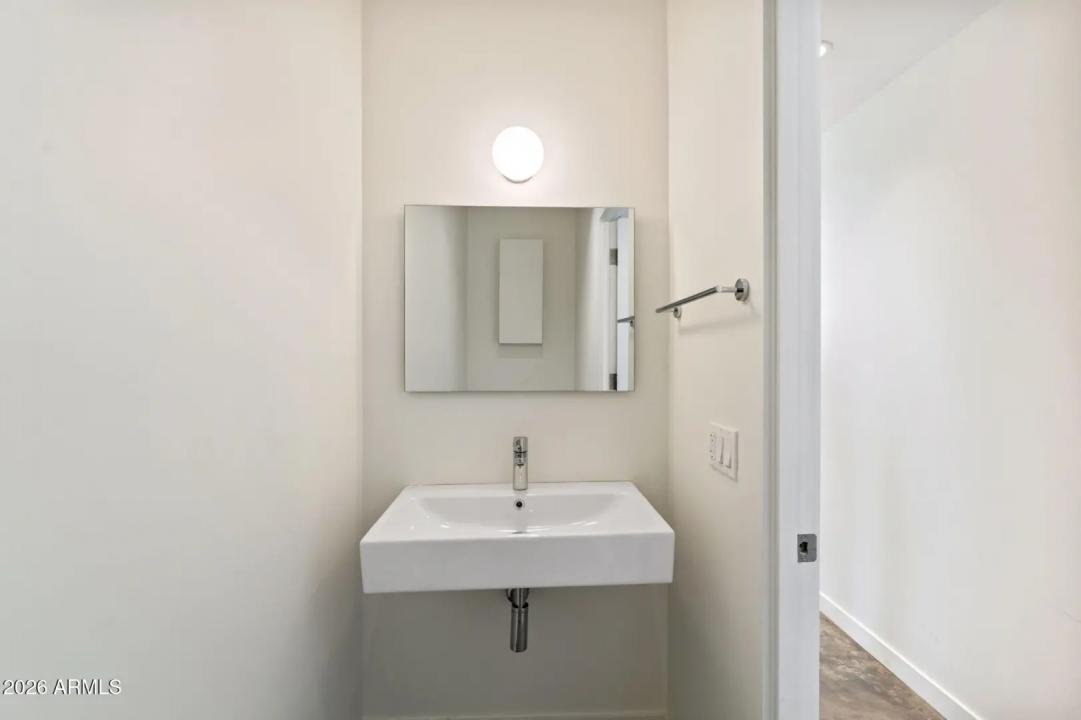 Real Estate Picture 13