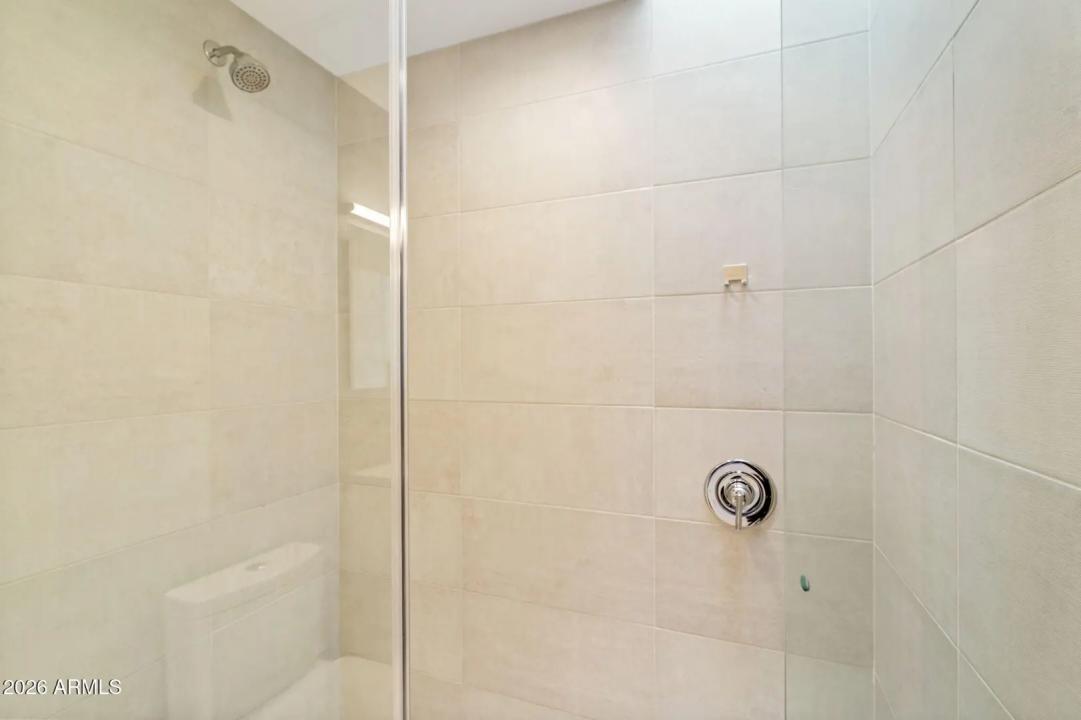 Real Estate Picture 5