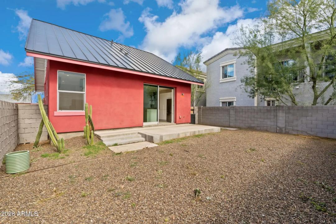 Real Estate Picture 30