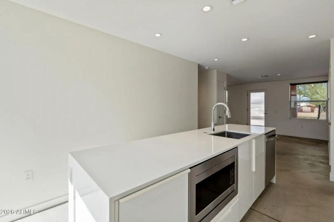 Real Estate Picture 13