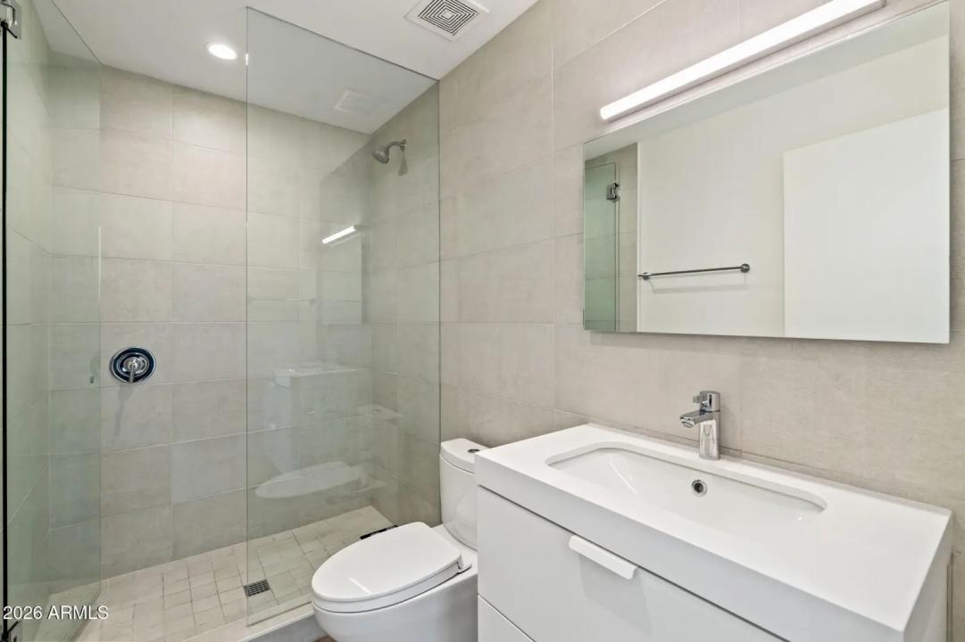 Real Estate Picture 19