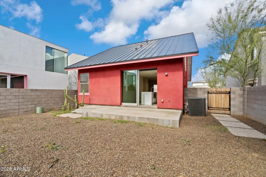 Real Estate Picture 6