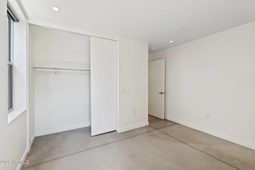 Real Estate Picture 16