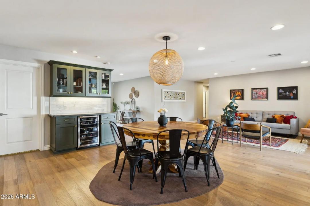 Real Estate Picture 9