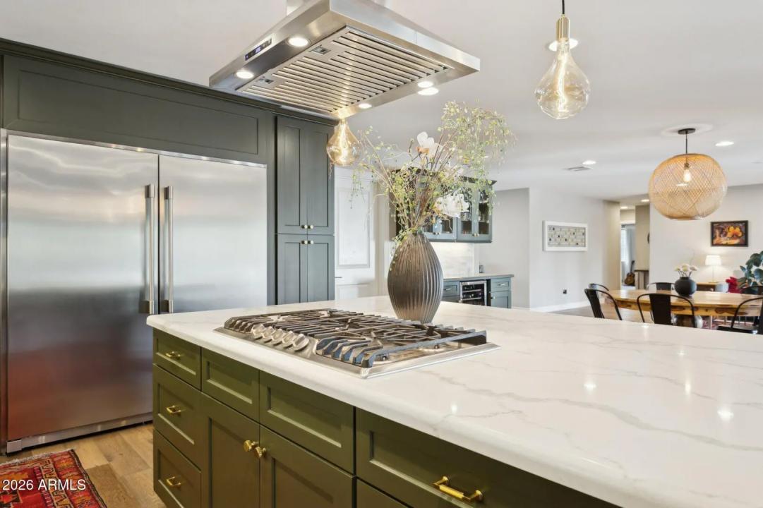 Real Estate Picture 6