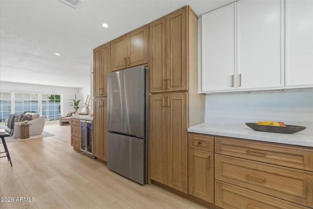 Real Estate Picture 12