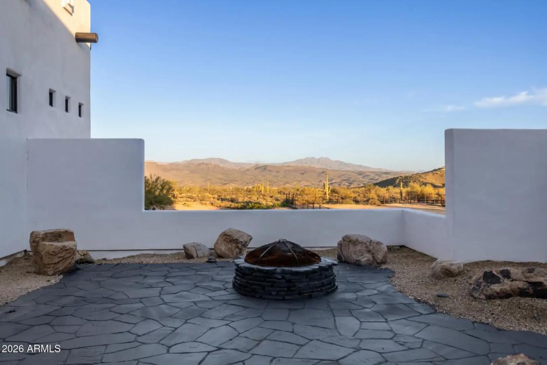 Real Estate Picture 4