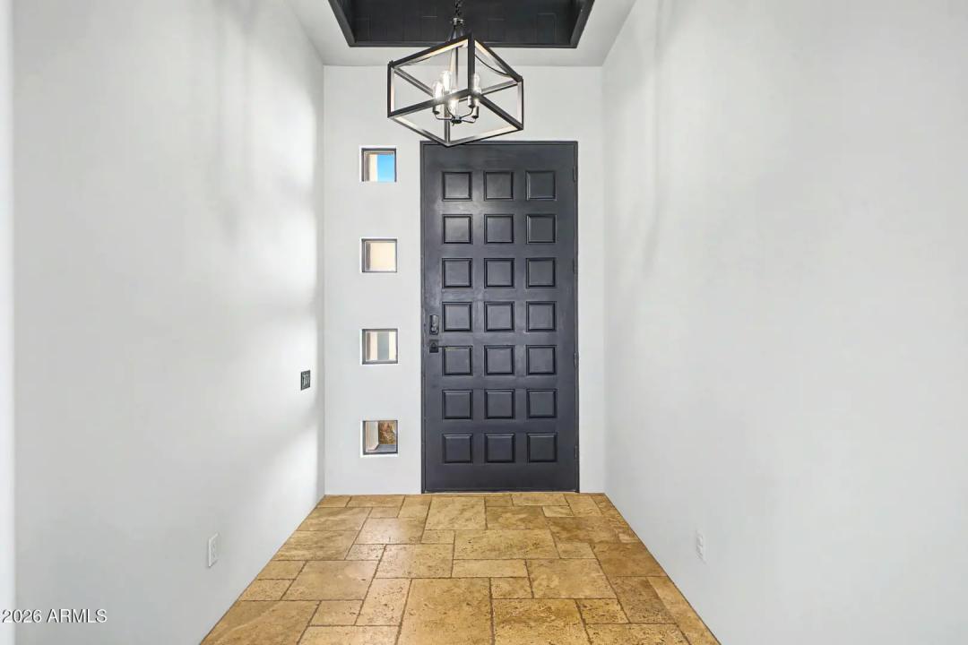 Real Estate Picture 14