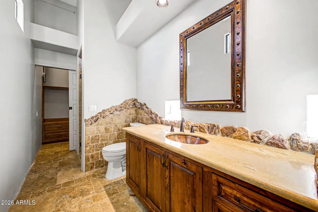 Real Estate Picture 26