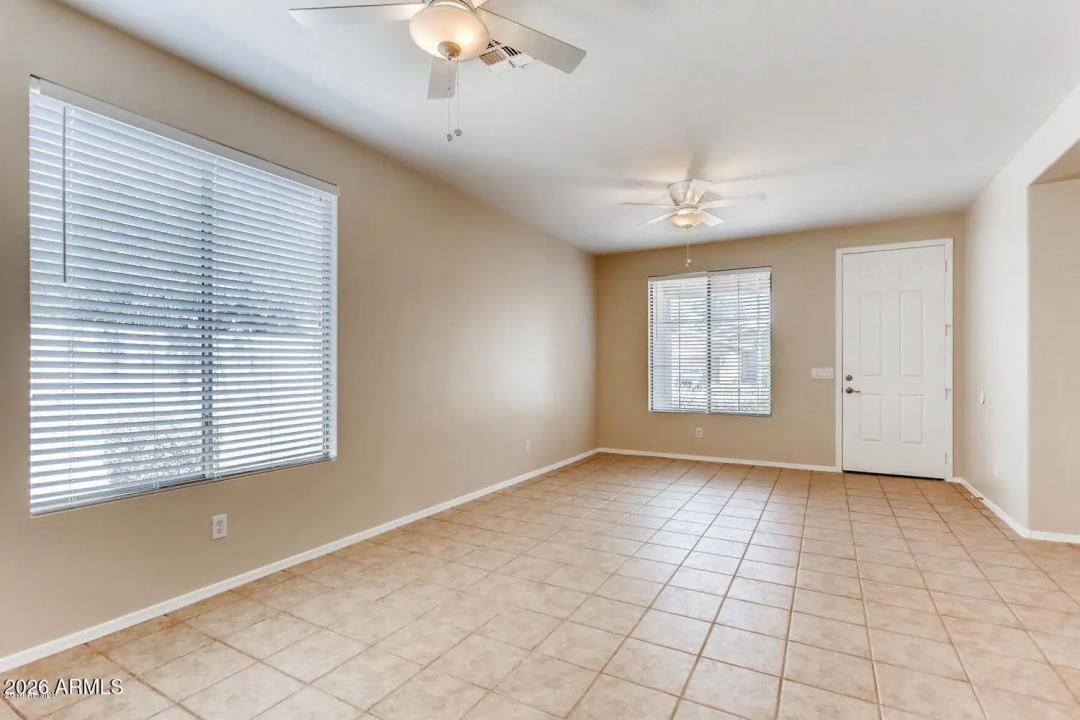 Real Estate Picture 3